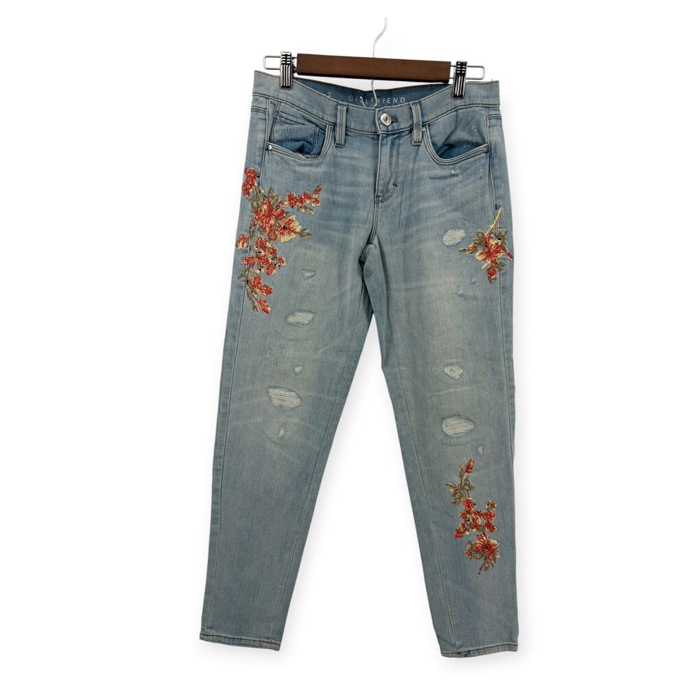 White House Black Market The Girlfriend Jeans Sz 2 Floral Embroidered Distressed
